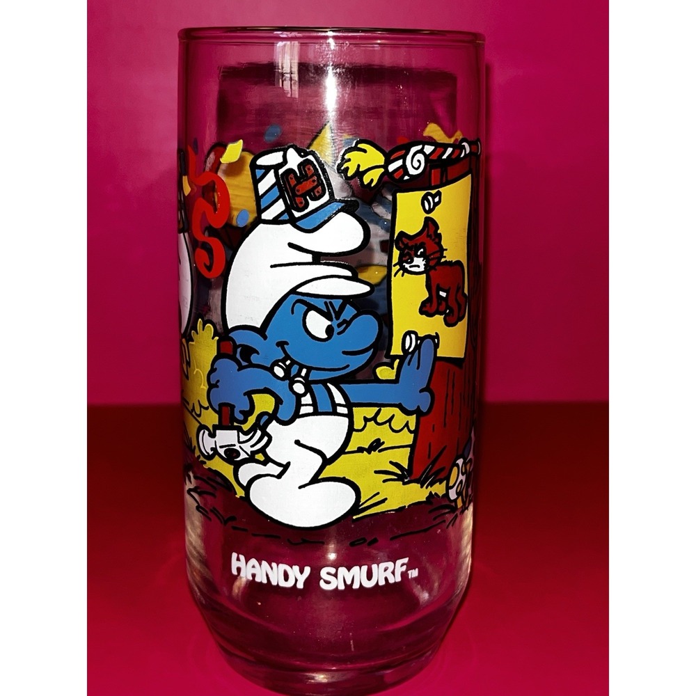 Vintage HANDY Smurf Peyo Wallace Berrie 1983 Hardees Collector Glass Cup Tumbler